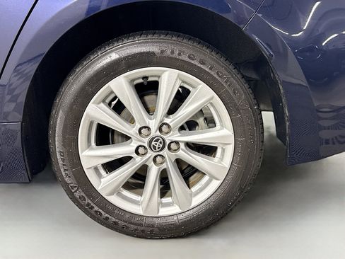 Used 2024 Toyota Corolla LE w/ LE Convenience Package image 27