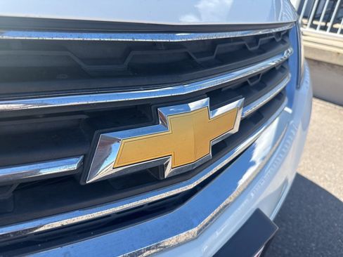 Used 2015 Chevrolet Traverse LT image 11