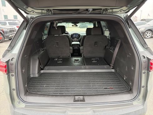 Used 2022 Chevrolet Traverse LT image 10
