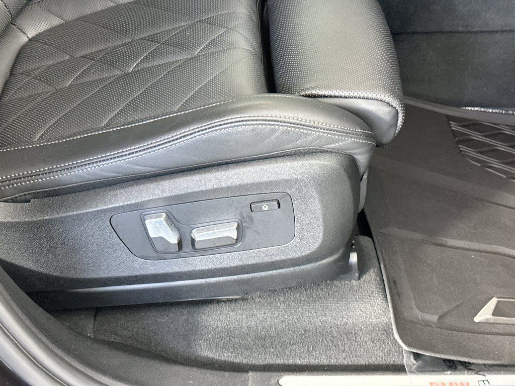 Used 2023 BMW X5 xDrive40i AWD/4WD image 23