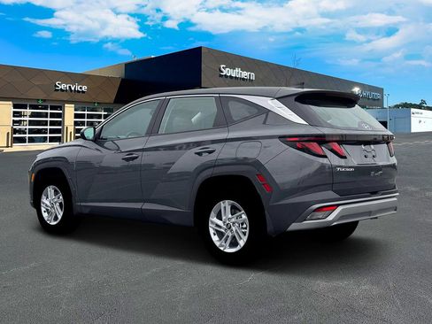 New 2026 Hyundai Tucson SE image 4