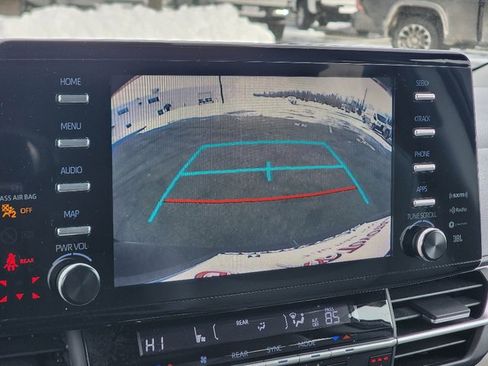 Used 2023 Toyota Sienna XLE image 33