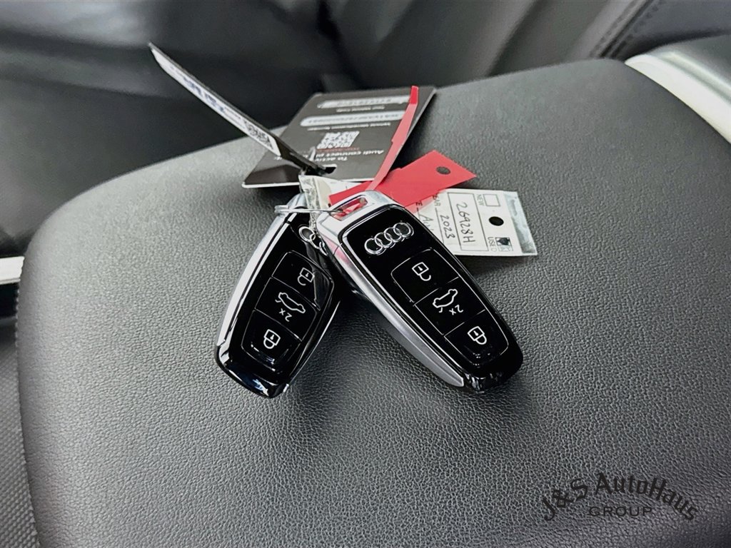 Used 2023 Audi Q7 3.0T Prestige AWD/4WD image 43