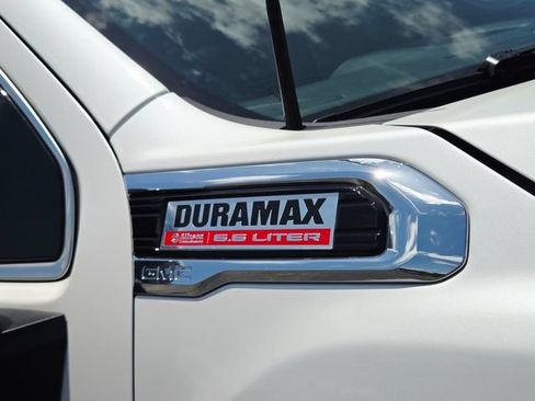 Used 2022 GMC Sierra 2500 Denali AWD/4WD image 9