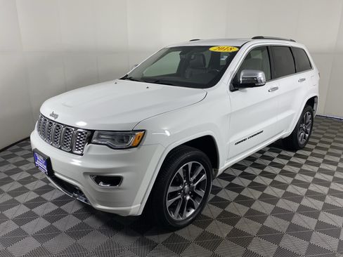 Used 2018 Jeep Grand Cherokee Overland AWD/4WD image 12