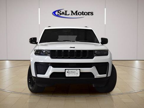 New 2026 Jeep Grand Cherokee Altitude AWD/4WD image 6