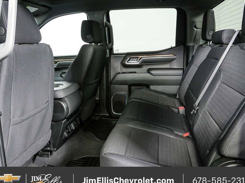 Certified 2025 Chevrolet Silverado 1500 LT AWD/4WD image 17