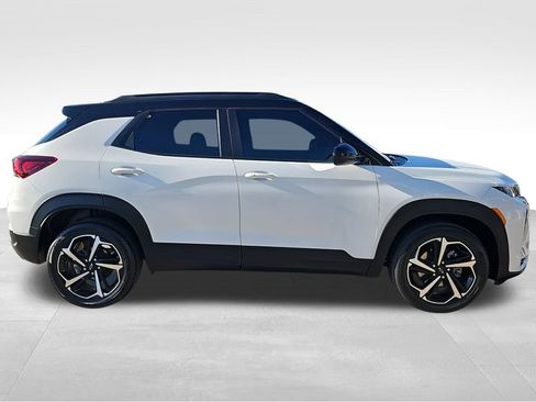 Used 2023 Chevrolet TrailBlazer RS w/ Convenience Package image 2