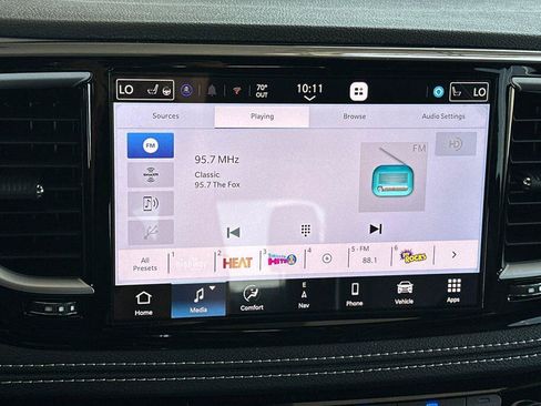 New 2027 Chrysler Pacifica Limited FWD image 19