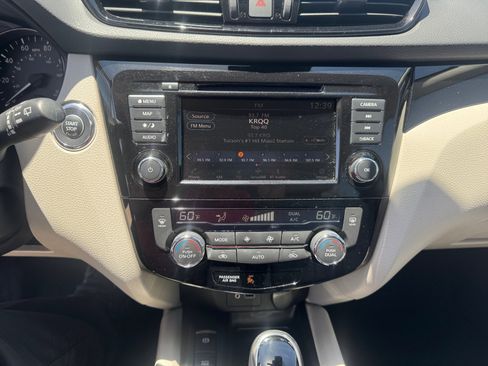 Used 2022 Nissan Rogue Sport SL w/ Premium Package FWD image 28