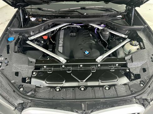 Used 2024 BMW X5 xDrive40i w/ Premium Package image 18