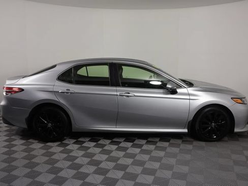 Used 2018 Toyota Camry LE FWD image 9