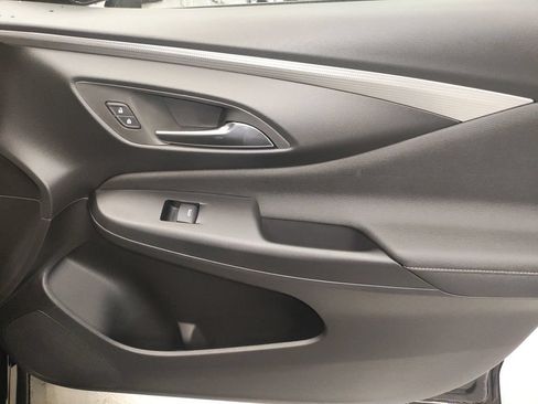 New 2026 Buick Envista Avenir FWD image 9