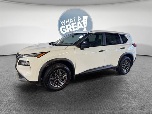 Used 2023 Nissan Rogue S image 8