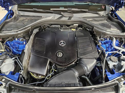 Used 2025 Mercedes-Benz GLC 300 4MATIC image 19