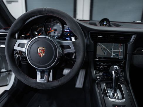 Used 2014 Porsche 911 GT3 RWD image 43