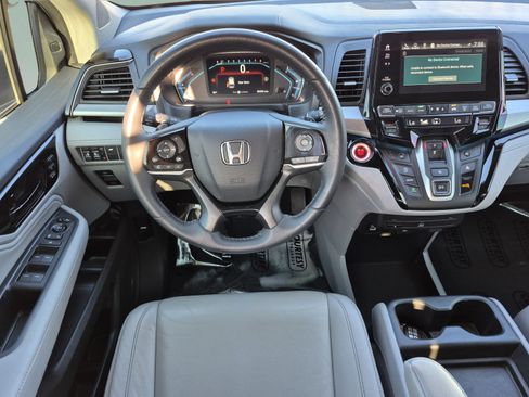 Used 2023 Honda Odyssey Touring image 14