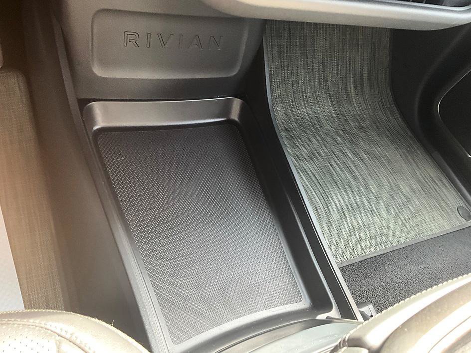 Used 2022 Rivian R1T Adventure AWD/4WD image 23