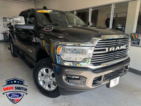 Used 2024 RAM 2500 Laramie AWD/4WD image 1