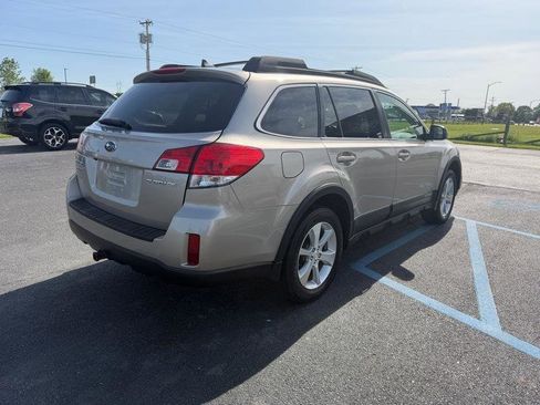 Used 2014 Subaru Outback 2.5i Limited w/ Moonroof Package AWD/4WD image 9