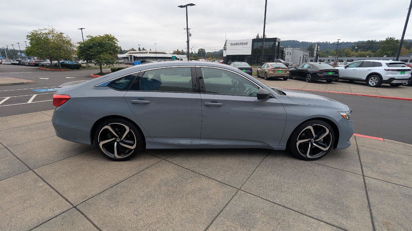 Used 2022 Honda Accord Sport image 7