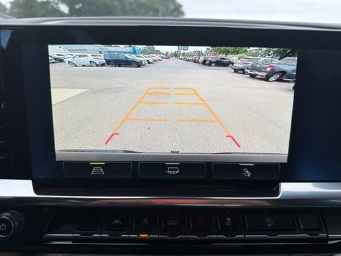 Used 2025 Chevrolet Silverado 1500 RST AWD/4WD image 28