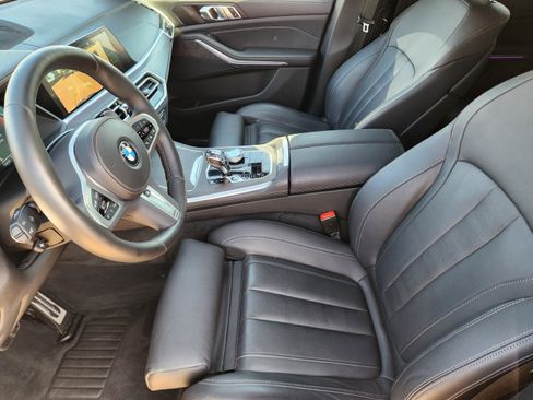Used 2022 BMW X5 xDrive40i w/ M Sport Package AWD/4WD image 5