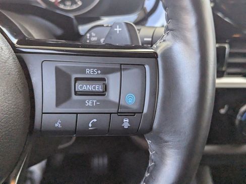 Certified 2024 Nissan Pathfinder SL image 27