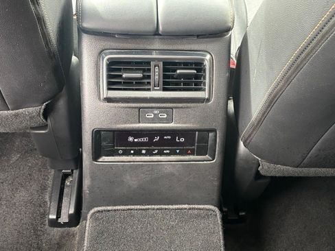 Used 2024 MAZDA CX-90 3.3 Turbo w/ Preferred Plus image 16