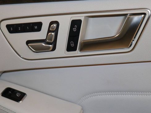 Used 2015 Mercedes-Benz E 350 Sedan image 71