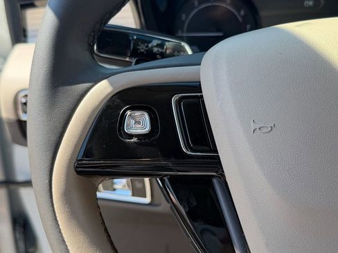 Certified 2022 Lincoln Corsair FWD image 24