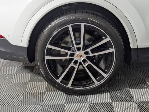 New 2026 Porsche Cayenne Coupe image 13