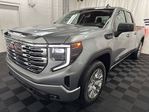 Used 2023 GMC Sierra 1500 Elevation AWD/4WD image 3