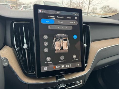 New 2026 Volvo XC60 B5 Plus w/ Climate Package image 17