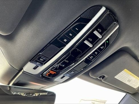 Used 2023 Porsche Panamera Platinum Edition w/ Assistance Package RWD image 17