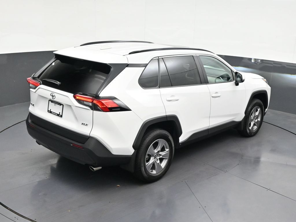 Used 2025 Toyota RAV4 XLE w/ Convenience Package FWD image 19