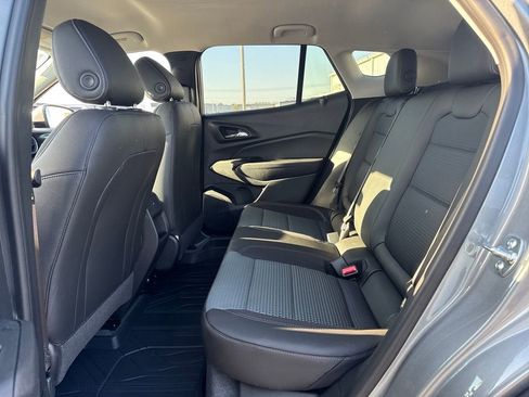 New 2026 Chevrolet Trax LT w/ LT Convenience Package FWD image 12