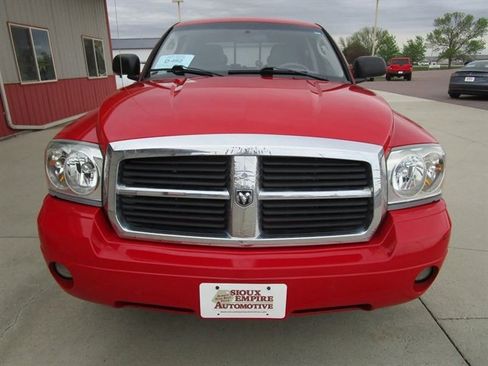 Used 2007 Dodge Dakota SLT w/ Trailer Tow Group AWD/4WD image 4