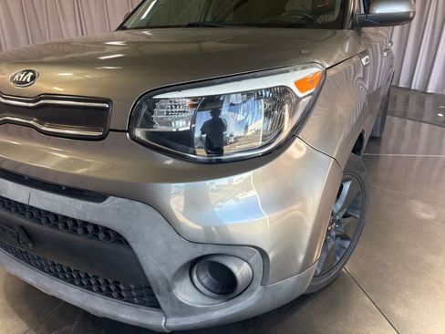 Used 2017 Kia Soul FWD image 9
