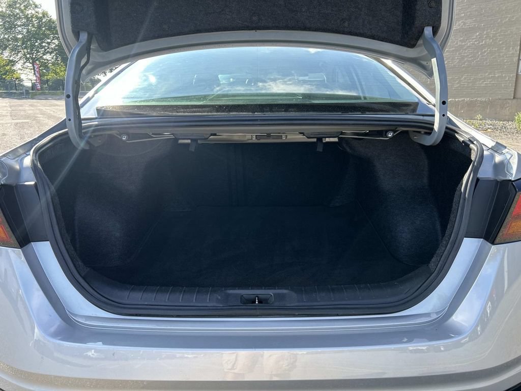 Certified 2024 Nissan Altima 2.5 SV FWD image 11