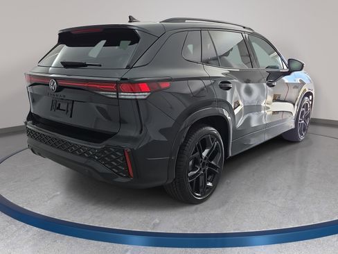 New 2026 Volkswagen Tiguan SE R-Line FWD image 5