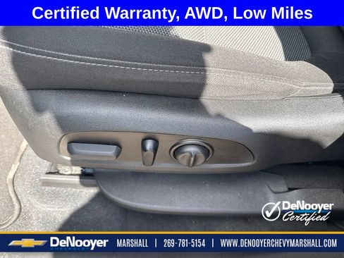 Used 2023 Chevrolet Traverse LT w/ Midnight/Sport Edition AWD/4WD image 18
