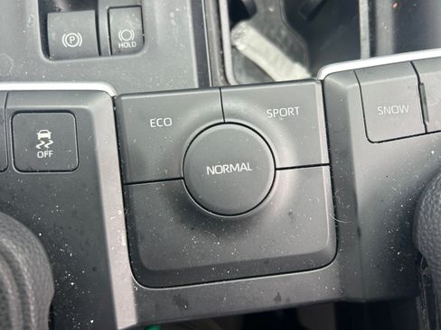 Used 2025 Toyota Grand Highlander FWD image 27