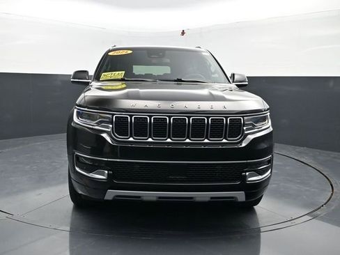Used 2024 Jeep Wagoneer Series II image 2