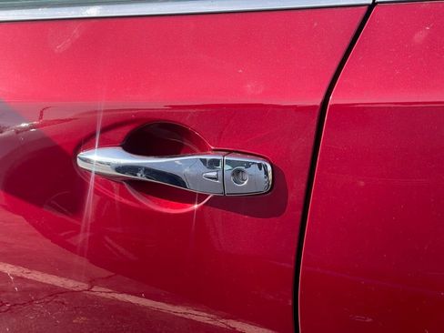 Certified 2018 Nissan Altima 2.5 SR image 21