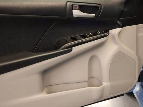 Used 2012 Toyota Camry SE image 15