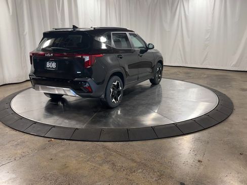 Certified 2025 Kia Seltos S image 9