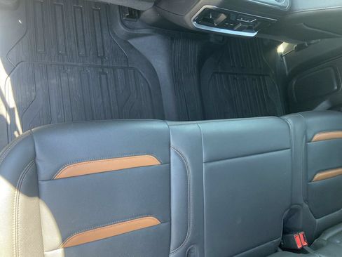Certified 2019 GMC Sierra 1500 AT4 w/ Off Road Performance Package AWD/4WD image 35