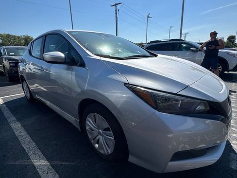 Certified 2025 Nissan Leaf S FWD image 7