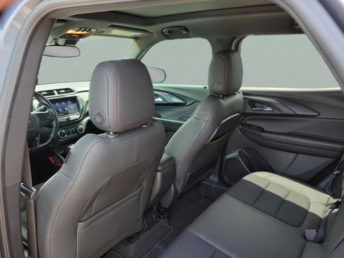 Used 2021 Chevrolet TrailBlazer RS w/ Sun and Liftgate Package FWD image 14